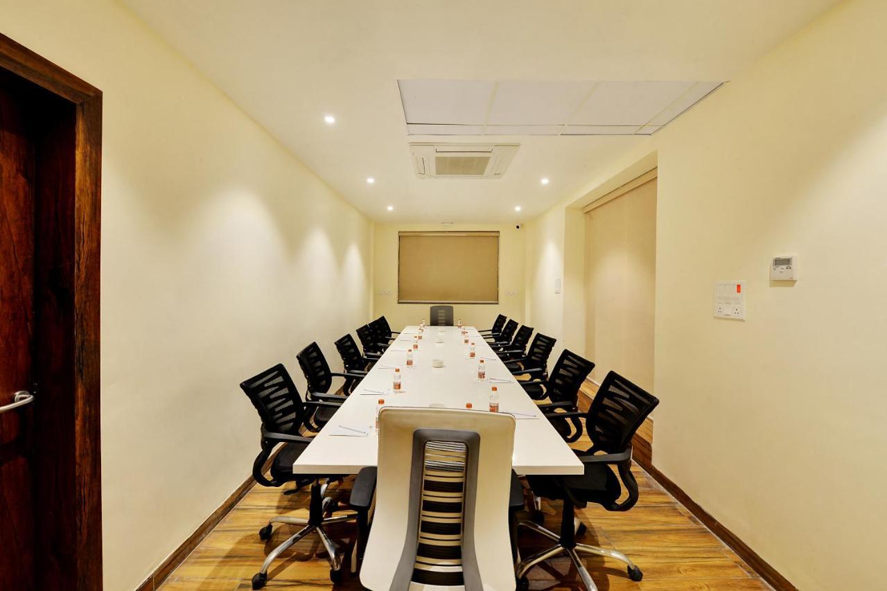 Mastiff Select Gulbarga Hotel Kalaburagi Exteriör bild