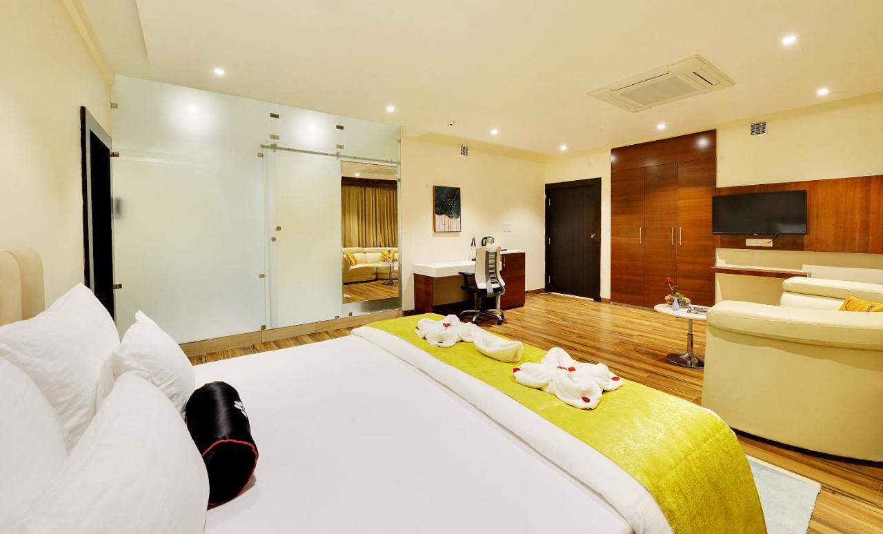 Mastiff Select Gulbarga Hotel Kalaburagi Exteriör bild